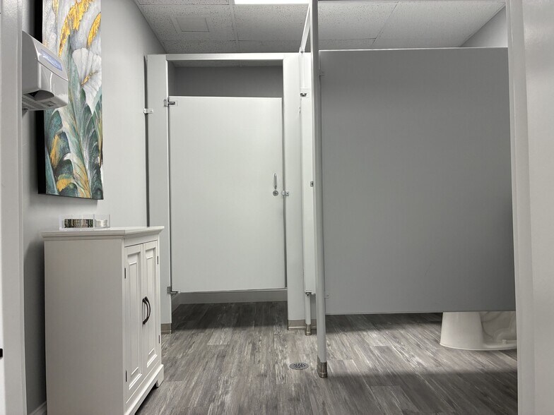 More Photos Of 388 Main St, Monroe Office For Sale