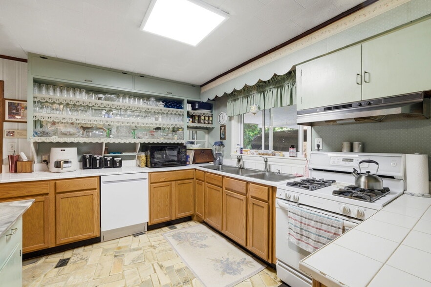 More Photos Of 3324 Highway 28 S, Bryson City Hospitality For Sale