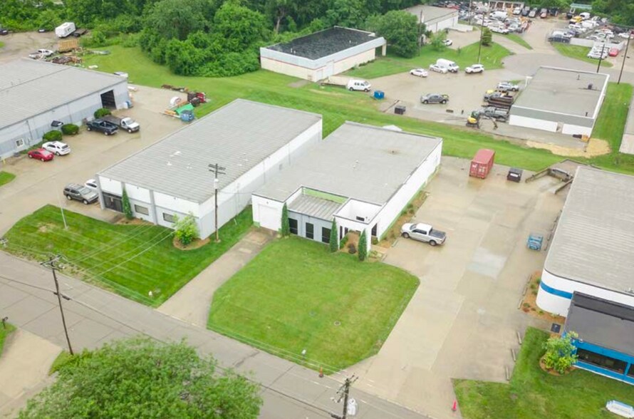 More Photos Of 9059 Sutton Pl, Hamilton Warehouse For Lease