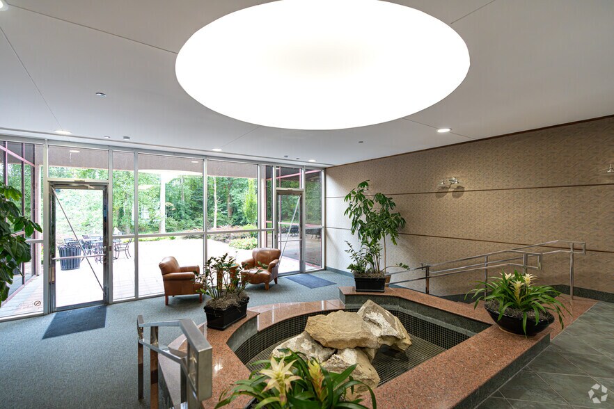 More Photos Of 7501 Boulder View Dr, North Chesterfield Unknown For Lease