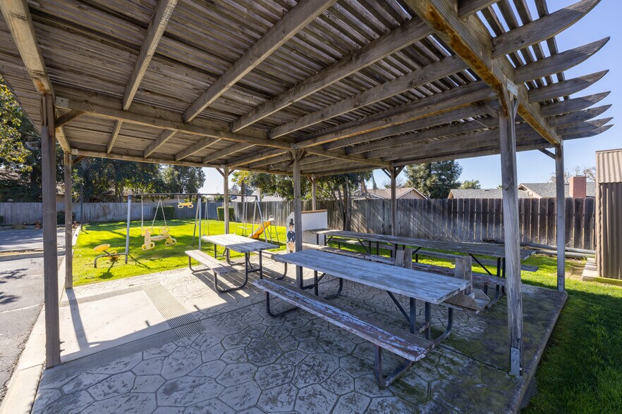 More Photos Of 2127 S Giddings St, Visalia Religious Facility For Sale