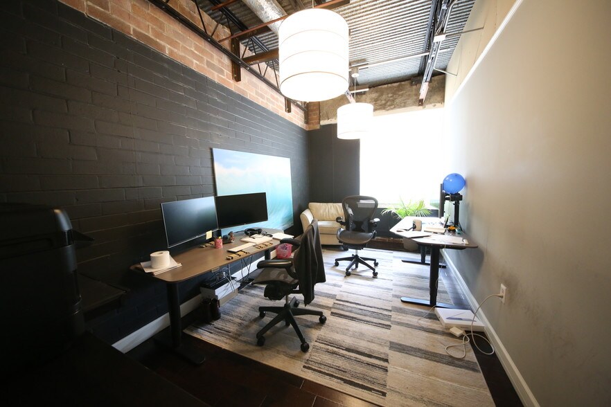 More Photos Of 2003 N Lamar Blvd, Austin Office For Lease