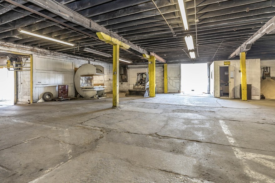 More Photos Of 283 N Main St, Fredericktown Industrial For Sale