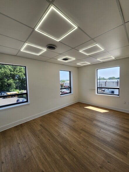 More Photos Of 1767 Morris Ave, Union Township Medical For Lease