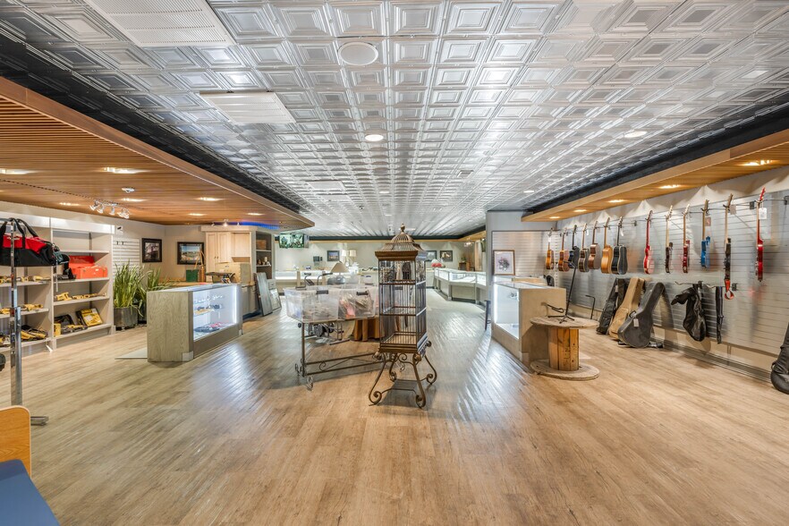 More Photos Of 255 Cumberland Trace Rd, Bowling Green Flex For Lease