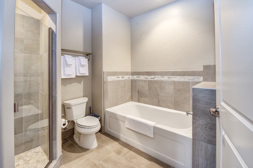 More Photos Of 1101 Zion Park Blvd, Springdale Specialty For Sale