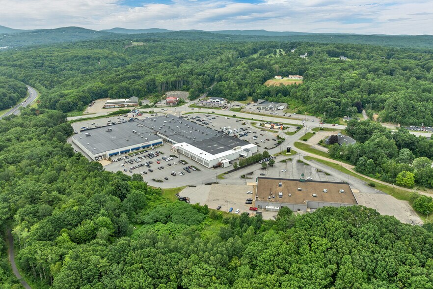 More Photos Of 94-96 Daniel Webster Hwy, Belmont Unknown For Lease