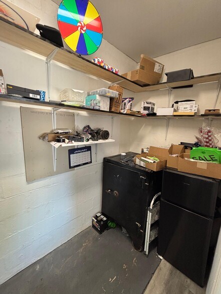 More Photos Of 11021-11025 Jefferson Ave, Newport News Auto Dealership For Sale