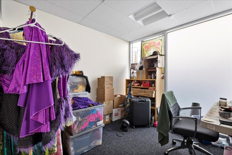 More Photos Of 482 W MacArthur Blvd, Oakland Medical For Sale