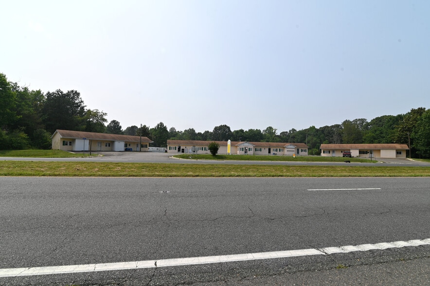 More Photos Of 12302-12356 James Madison Pky, King George Unknown For Lease