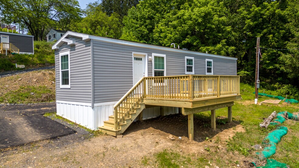 More Photos Of 465 Royal Manor Rd, Easton Manufactured Housing Mobile Home Park For Sale