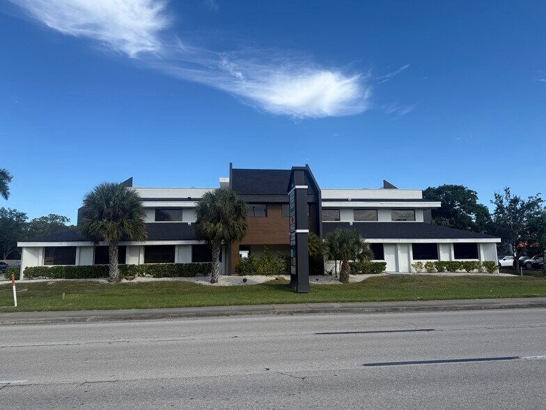 More Photos Of 8140 College Pky, Fort Myers Medical For Lease