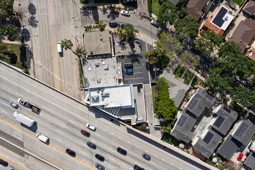 More Photos Of 11259 Washington Blvd, Culver City Office For Sale