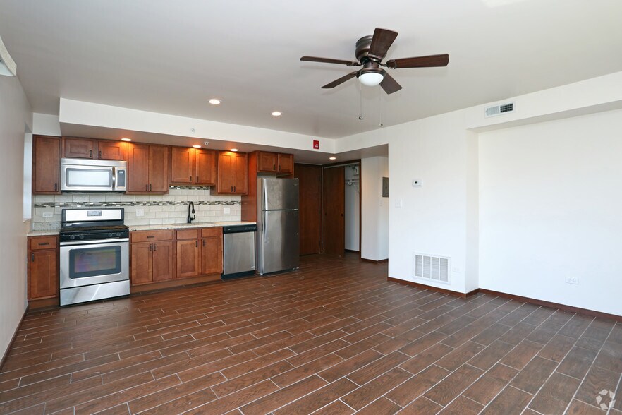 More Photos Of 7 S Stolp Ave, Aurora Apartments For Lease