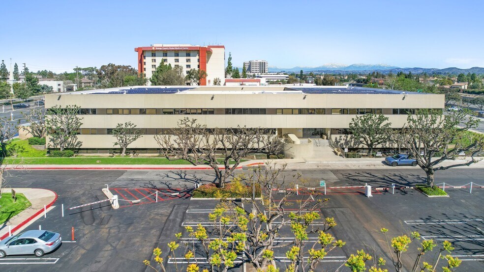 More Photos Of 999 N Tustin Ave, Santa Ana Medical For Sale