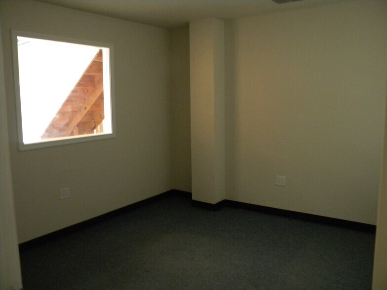 More Photos Of 4414 State Highway 276, Rockwall Flex For Lease