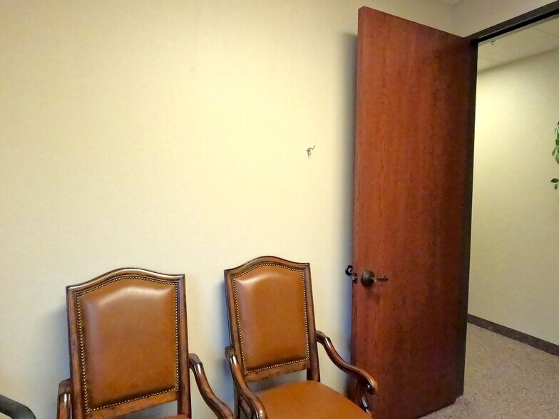 More Photos Of 6570 Naaman Forest Blvd, Garland Medical For Sale