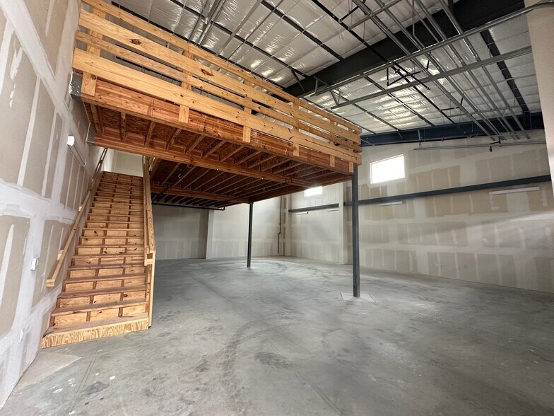 More Photos Of 1009 RM-620, Lakeway Specialty For Sale