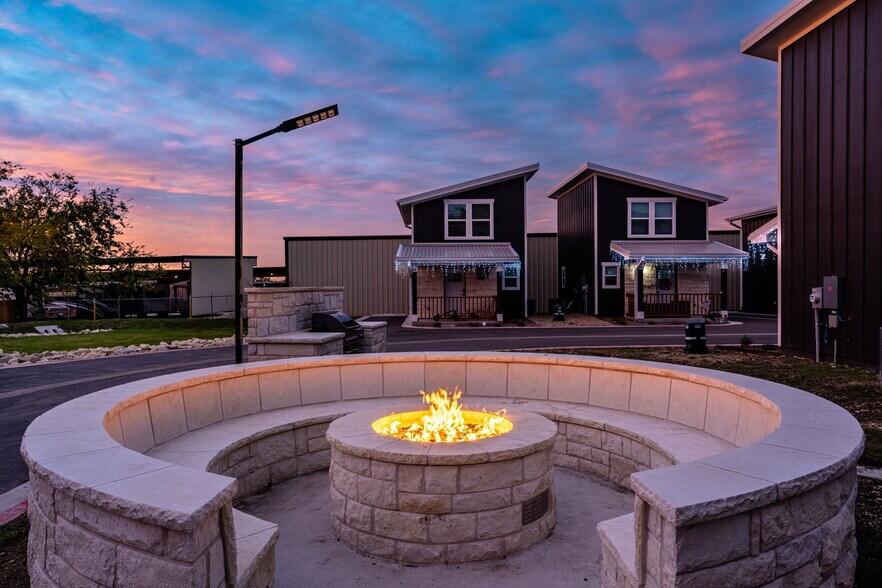 More Photos Of 20 Tate Ln, Round Rock Apartments For Sale