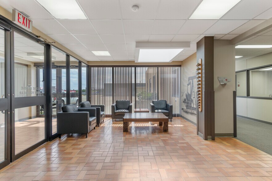 More Photos Of 5516 Industrial Rd, Rocky Rapids Office For Lease