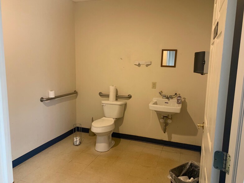 More Photos Of 346 E Orvis St, Massena Freestanding For Lease