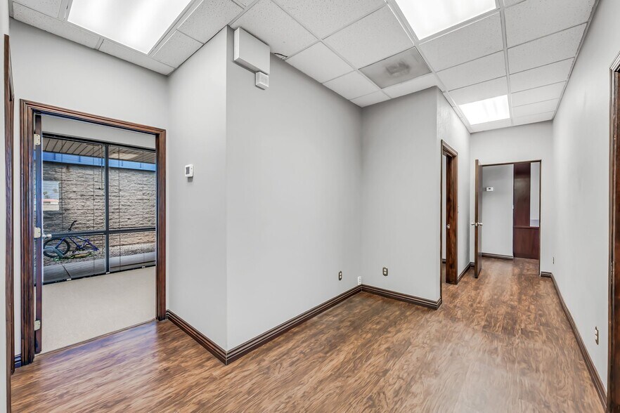 More Photos Of 145 E University Dr, Mesa Office For Lease