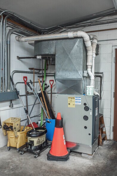 More Photos Of 22732 US-53 Hwy, Ettrick General Retail For Sale