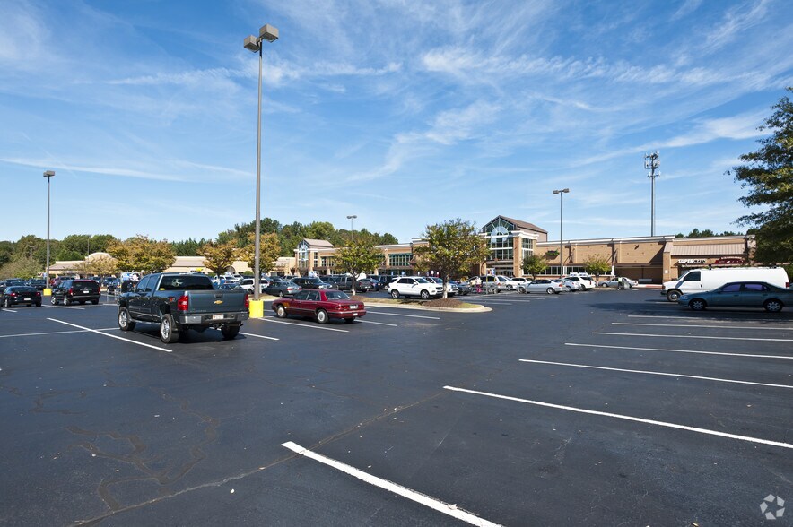 More Photos Of 2121-2137 Lawrenceville Suwanee Rd, Suwanee General Retail For Sale