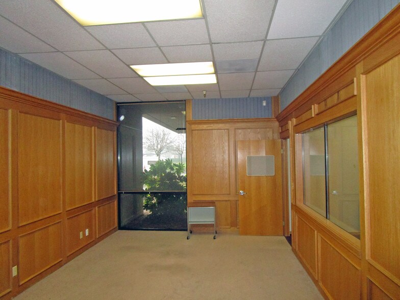 More Photos Of 1234 Apollo Way, Santa Rosa Warehouse For Sale
