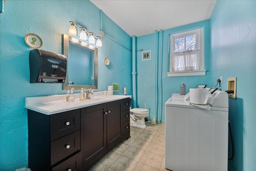 More Photos Of 21551 270th St, Mc Clelland Office For Sale