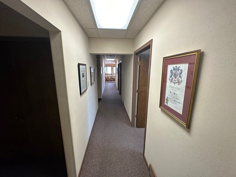 More Photos Of 4735-4739 Spottswood Ave, Memphis Medical For Sale