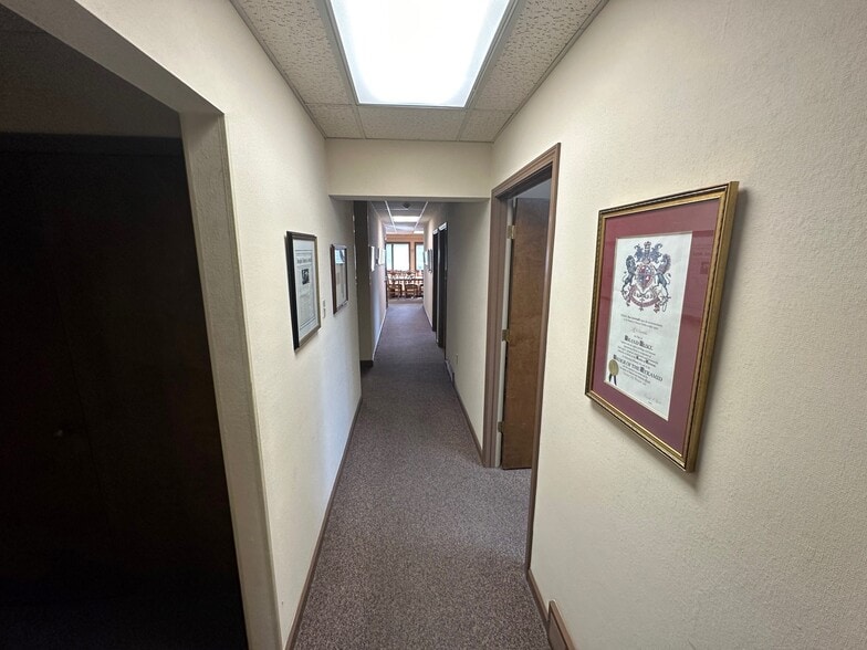 More Photos Of 4735-4739 Spottswood Ave, Memphis Medical For Sale