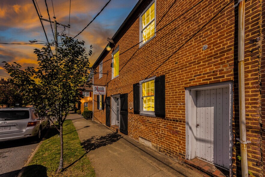 More Photos Of 1011 Charles St, Fredericksburg Loft Creative Space For Lease