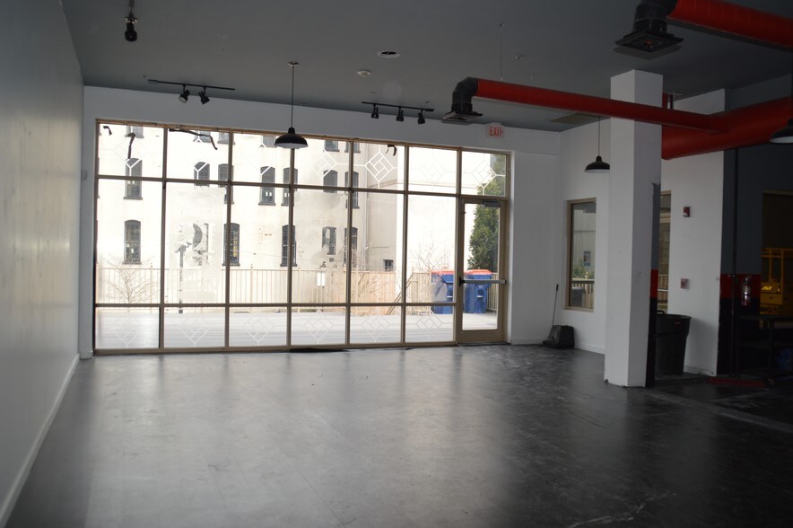 More Photos Of 740-768 Purchase St, New Bedford Restaurant For Lease