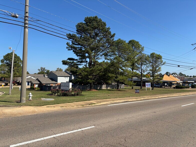 More Photos Of 2700 W Main St, Tupelo Land For Sale