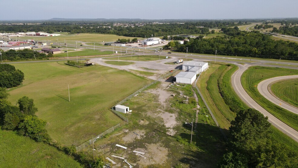More Photos Of 120 W Peak Blvd, Muskogee Freestanding For Sale
