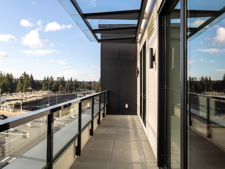 More Photos Of 11811-11821 NE 128th St, Kirkland Multifamily For Sale