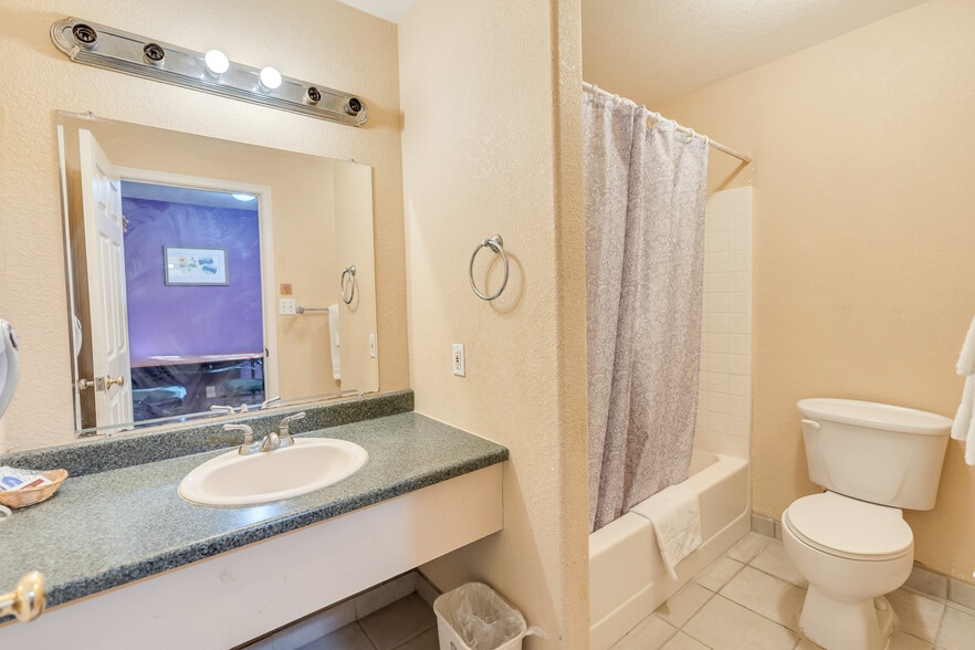 More Photos Of 2509 E Pacheco Blvd, Los Banos Hotel For Sale