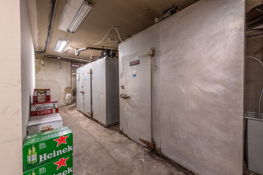 More Photos Of 112 Chestnut St, Philadelphia Storefront Retail Residential For Sale