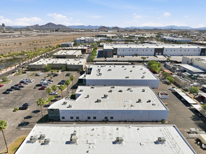 More Photos Of 3401 E Harbour Dr, Phoenix Light Manufacturing For Lease
