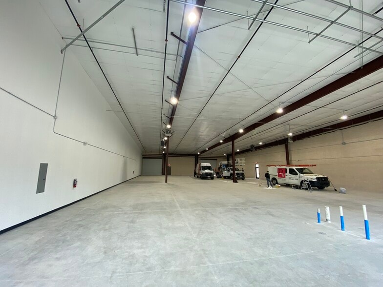 More Photos Of 176 Valley Ridge Blvd, Lewisville Light Manufacturing For Lease