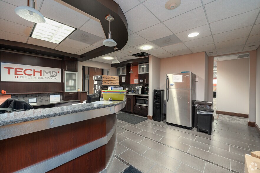 More Photos Of 111 Grant Ave, Endicott Office For Sale