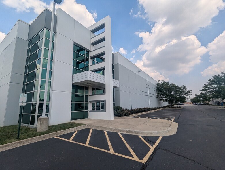 Primary Photo Of 9234 Belmont Ave, Franklin Park Manufacturing For Lease