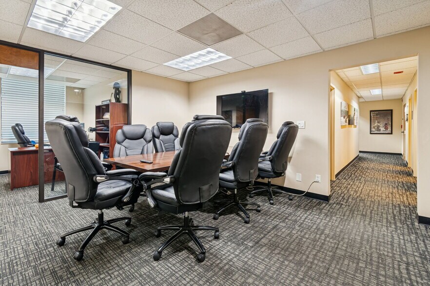 More Photos Of 707 N Franklin St, Tampa Office For Sale