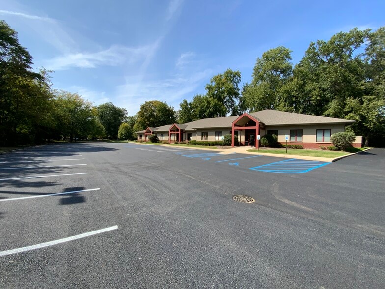 More Photos Of 3436-3500 Granite Cir, Toledo Medical For Lease