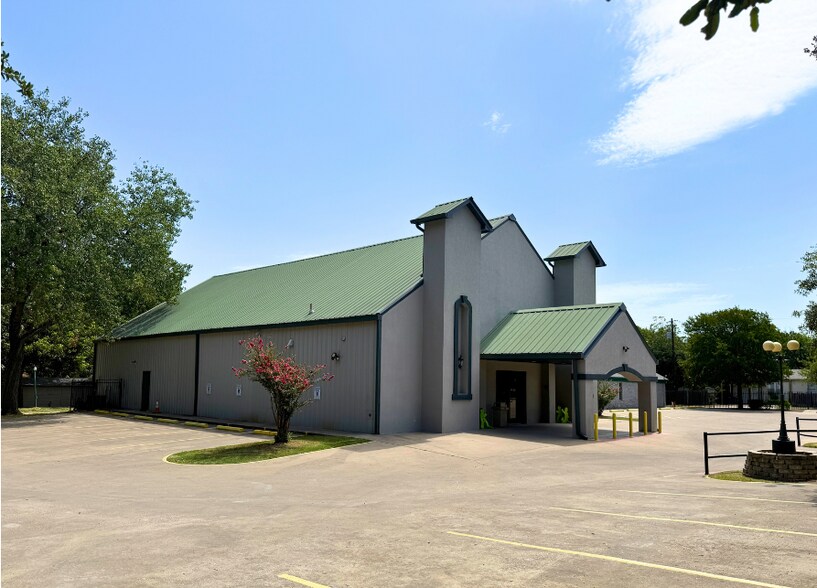 Primary Photo Of 8600 Guadalupe st, Austin Religious Facility For Sale