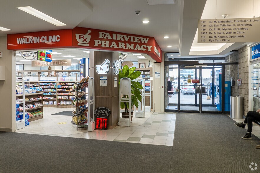 More Photos Of 5 Fairview Mall Dr, Toronto Medical For Lease