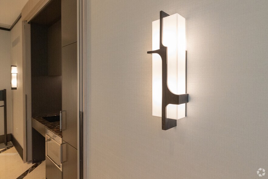 More Photos Of 2461 Broadway, New York Apartments For Lease