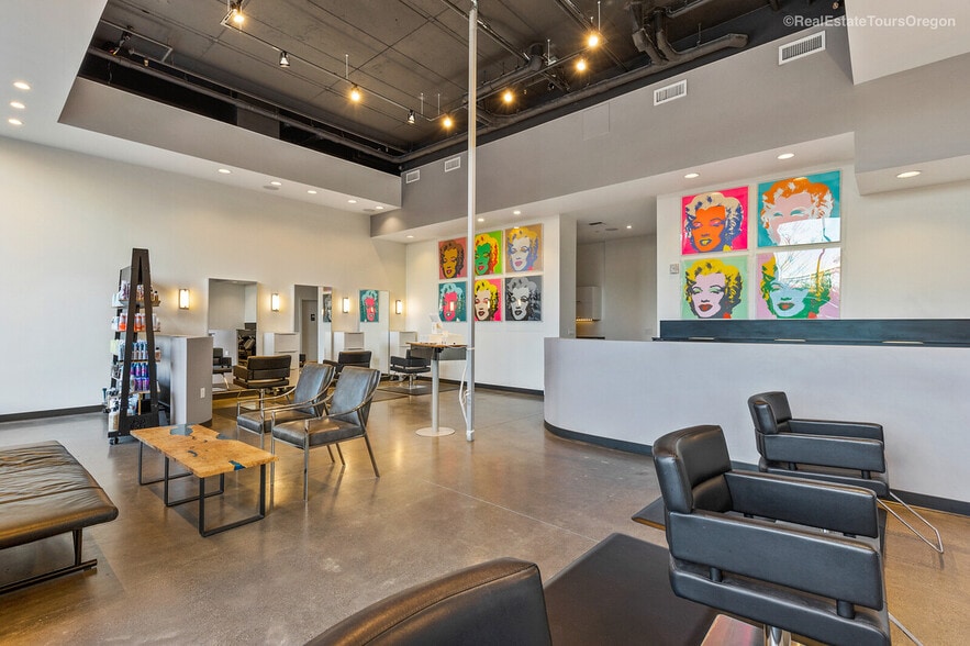 More Photos Of 1022 NW Overton St, Portland Multifamily For Sale