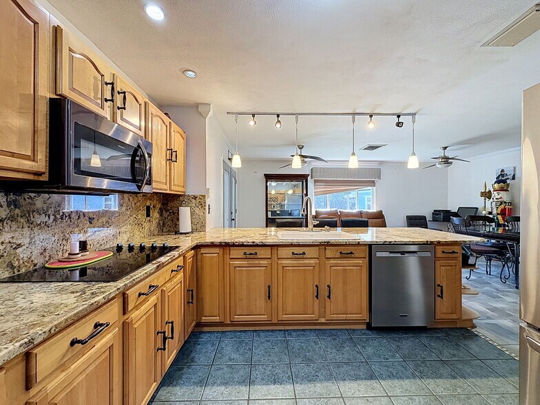 More Photos Of 7813 Leo Kidd Ave, Port Richey Flex For Sale